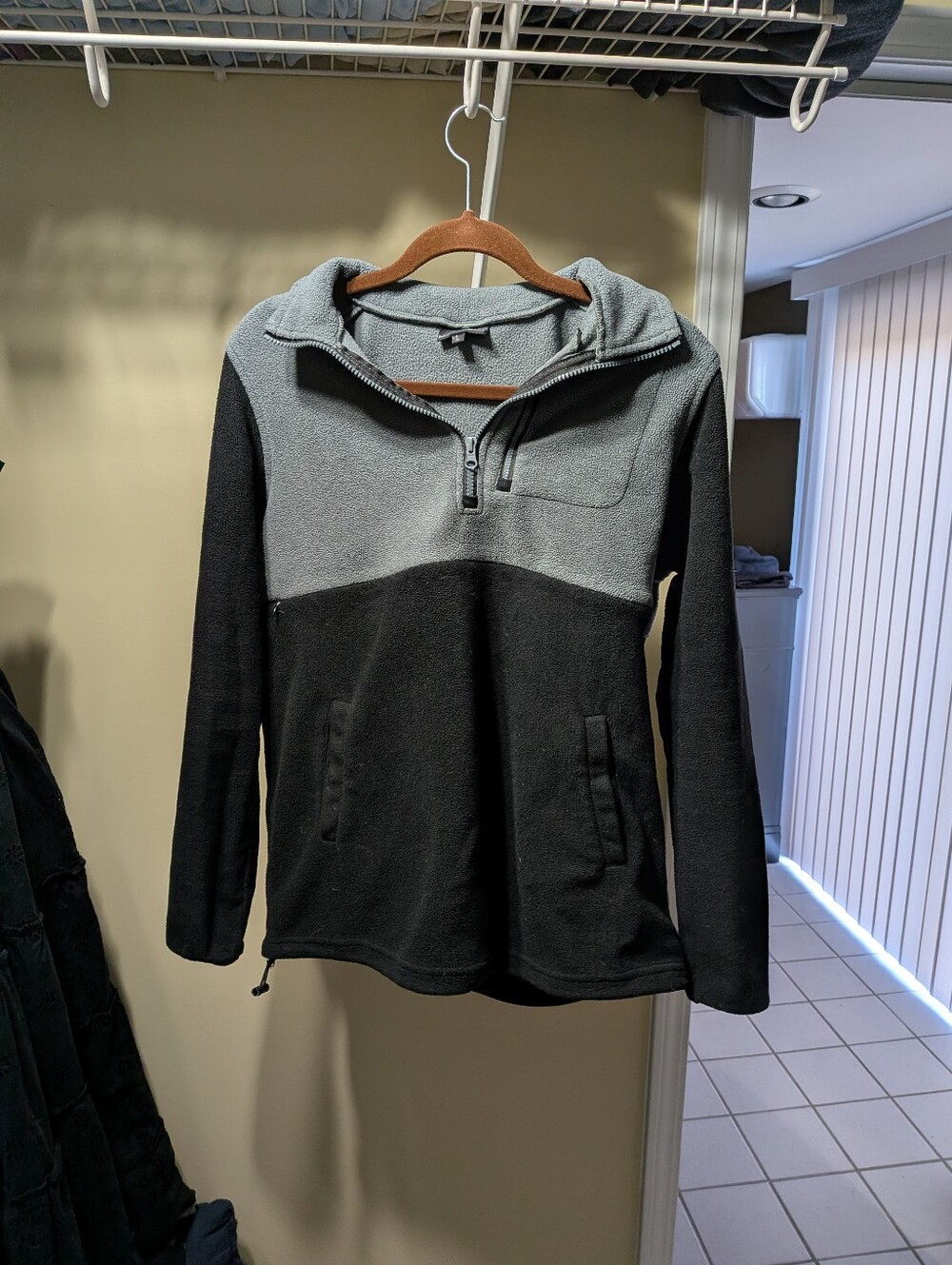 Nursing Quarter-Zip Fleece Pullover in Light Gray and Black